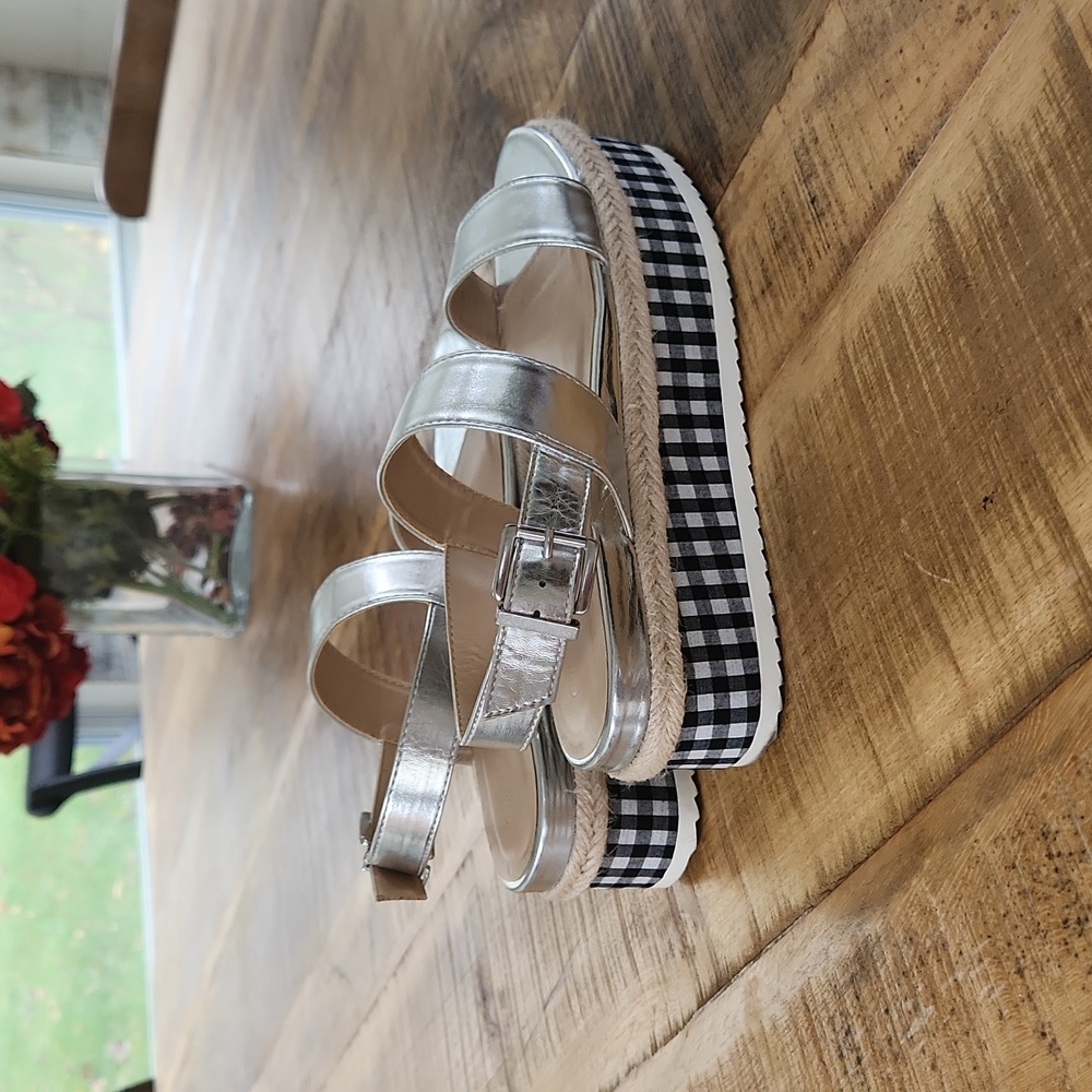 Platform sandals 8